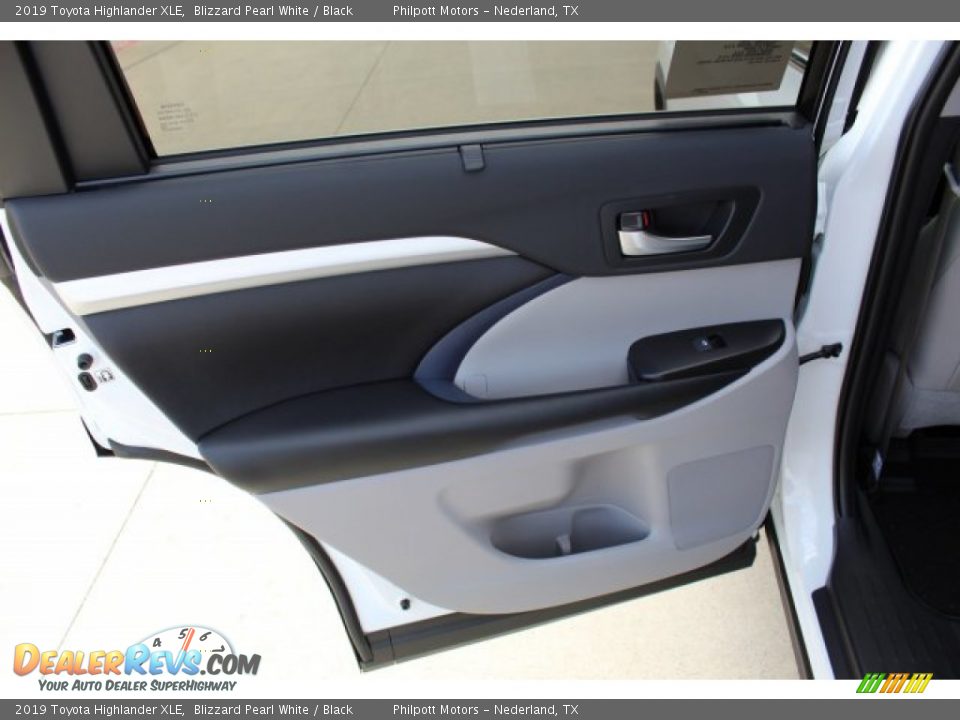 2019 Toyota Highlander XLE Blizzard Pearl White / Black Photo #19