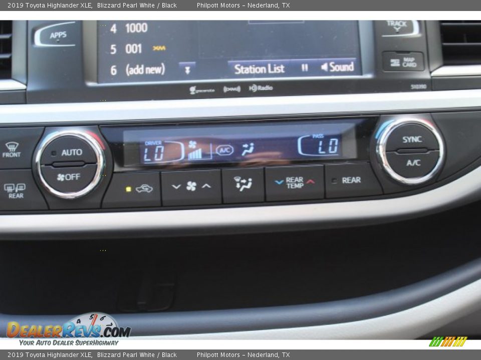 2019 Toyota Highlander XLE Blizzard Pearl White / Black Photo #16