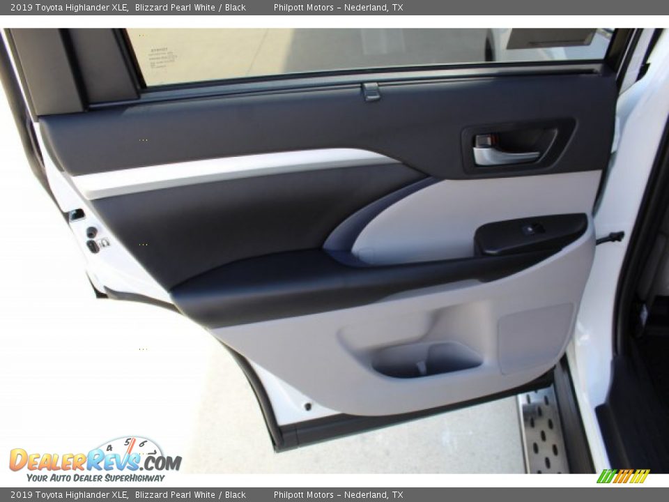 2019 Toyota Highlander XLE Blizzard Pearl White / Black Photo #18