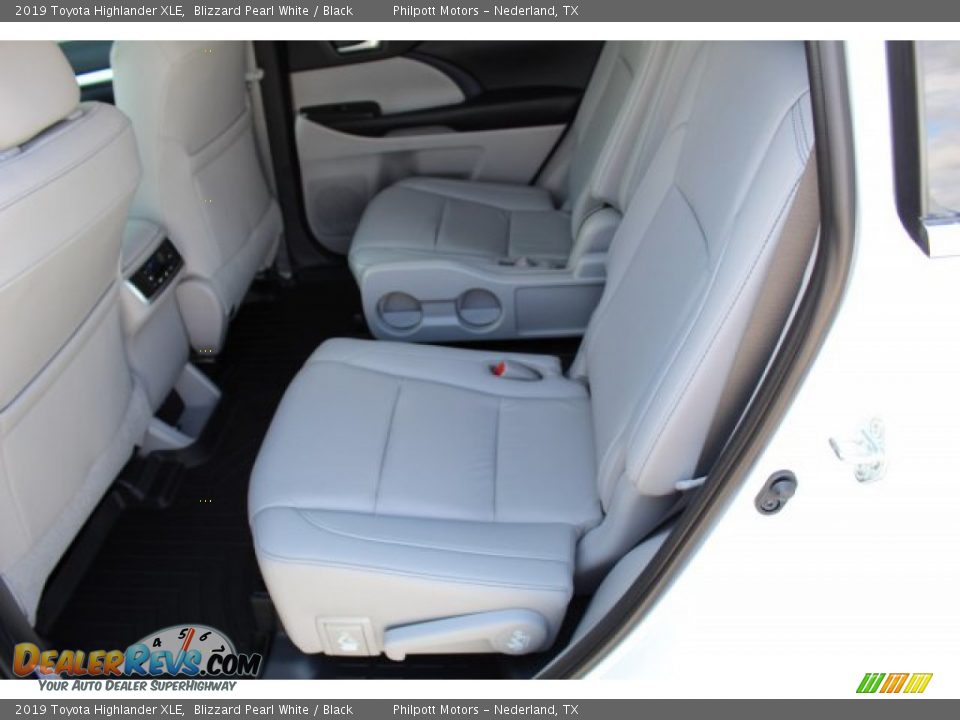 2019 Toyota Highlander XLE Blizzard Pearl White / Black Photo #19