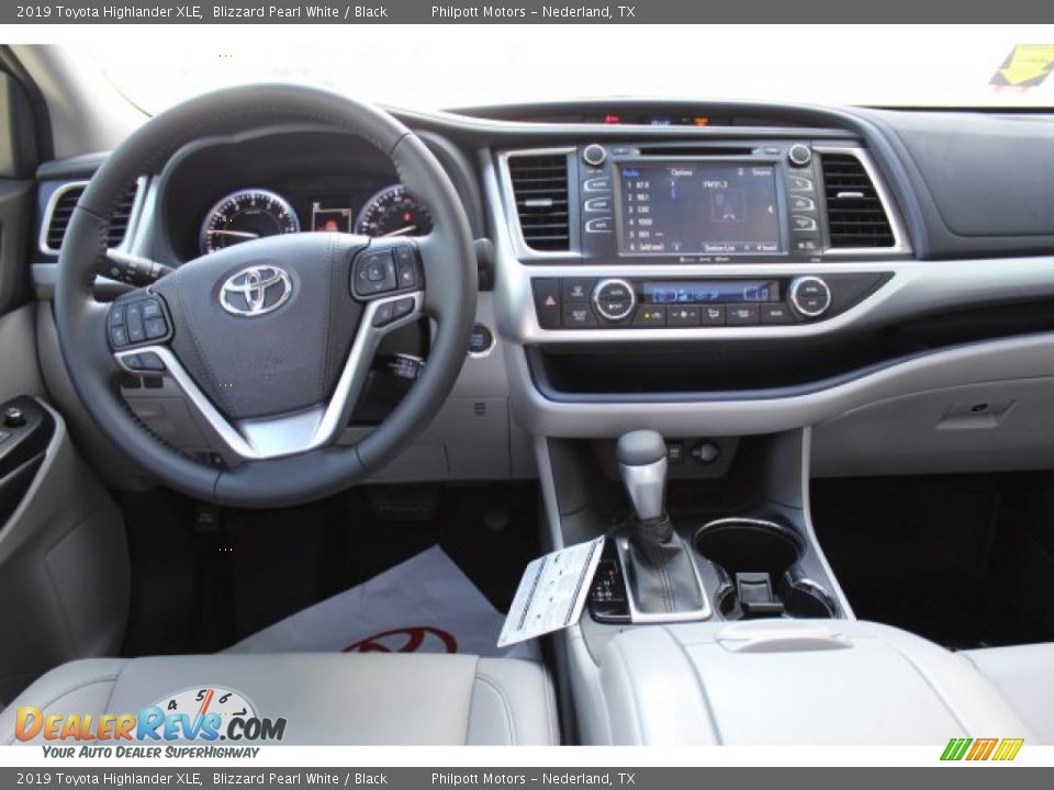 2019 Toyota Highlander XLE Blizzard Pearl White / Black Photo #20