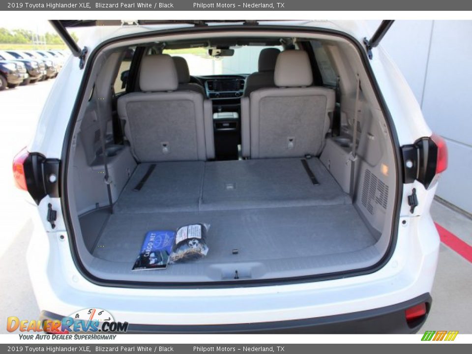 2019 Toyota Highlander XLE Blizzard Pearl White / Black Photo #22