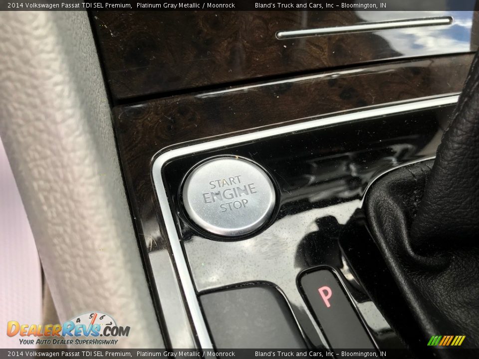 2014 Volkswagen Passat TDI SEL Premium Platinum Gray Metallic / Moonrock Photo #25