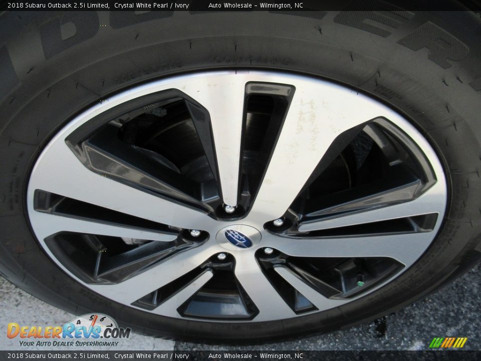 2018 Subaru Outback 2.5i Limited Crystal White Pearl / Ivory Photo #7