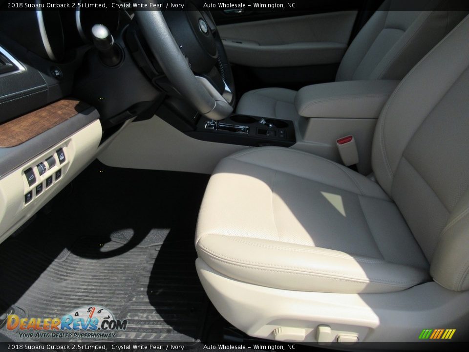 2018 Subaru Outback 2.5i Limited Crystal White Pearl / Ivory Photo #9