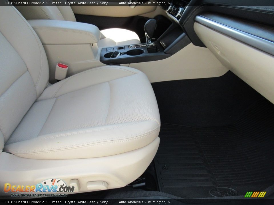 2018 Subaru Outback 2.5i Limited Crystal White Pearl / Ivory Photo #11