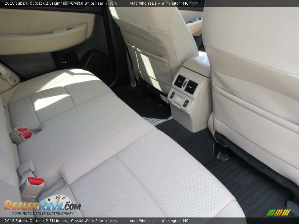 2018 Subaru Outback 2.5i Limited Crystal White Pearl / Ivory Photo #12
