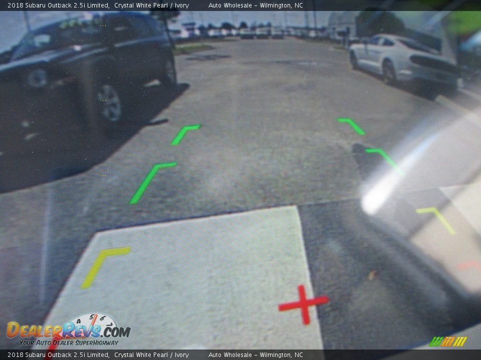 2018 Subaru Outback 2.5i Limited Crystal White Pearl / Ivory Photo #18