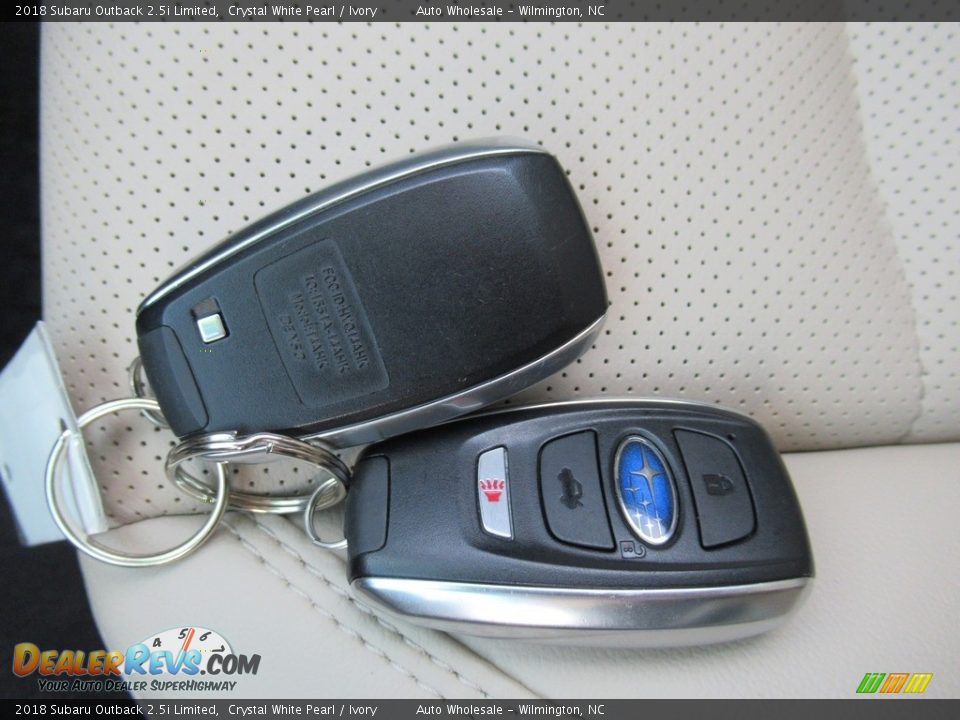 2018 Subaru Outback 2.5i Limited Crystal White Pearl / Ivory Photo #20