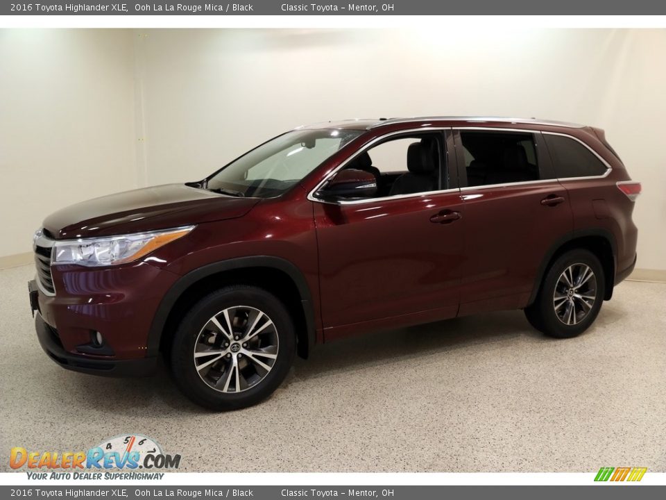 2016 Toyota Highlander XLE Ooh La La Rouge Mica / Black Photo #3