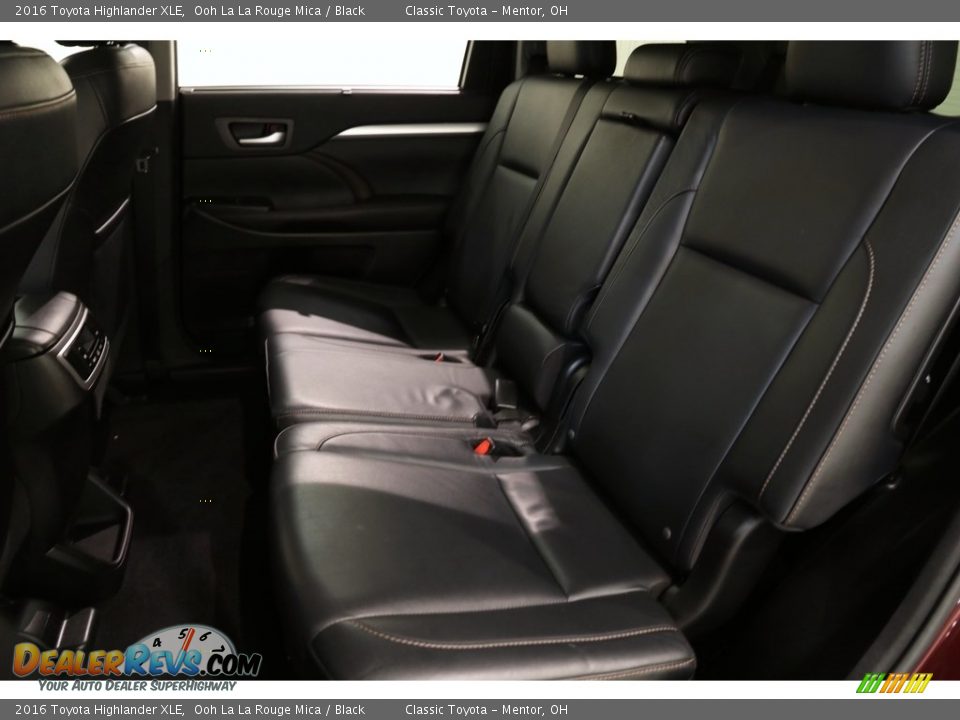 2016 Toyota Highlander XLE Ooh La La Rouge Mica / Black Photo #18