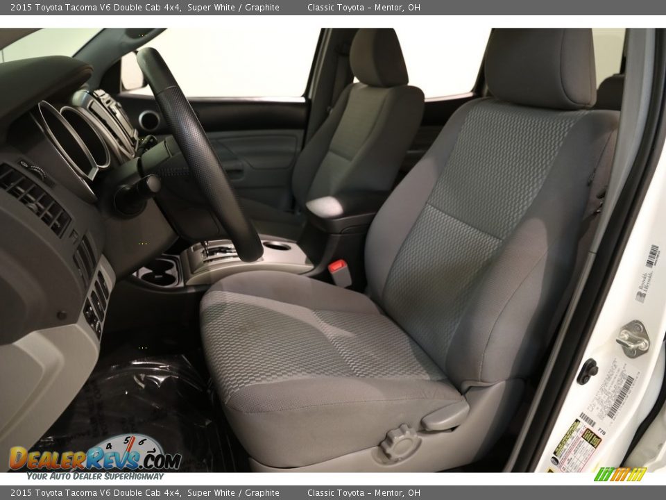 2015 Toyota Tacoma V6 Double Cab 4x4 Super White / Graphite Photo #5