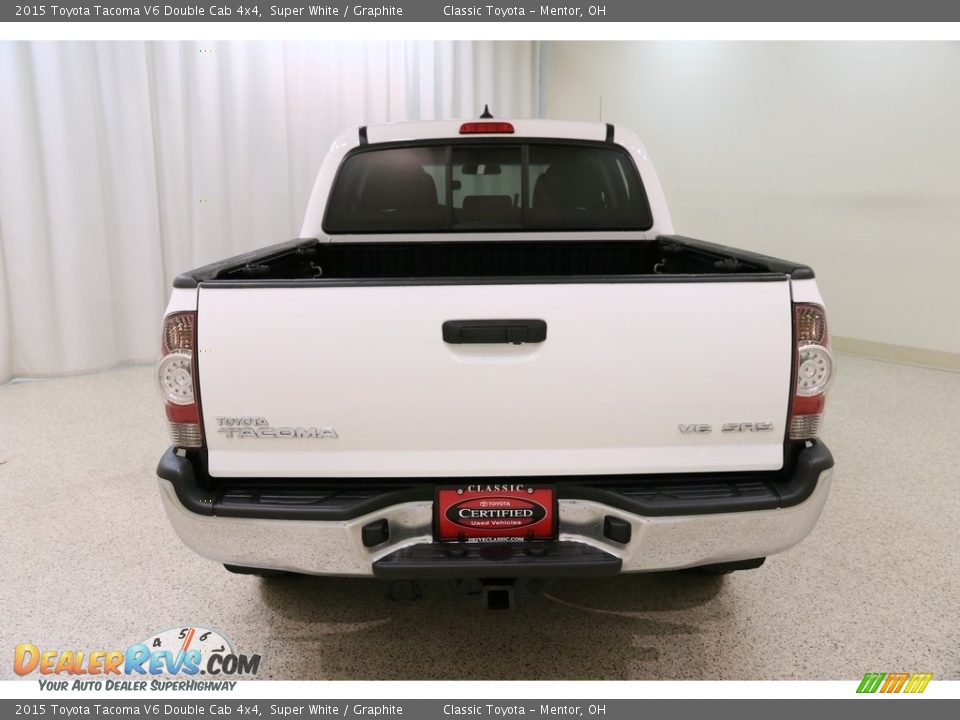 2015 Toyota Tacoma V6 Double Cab 4x4 Super White / Graphite Photo #17