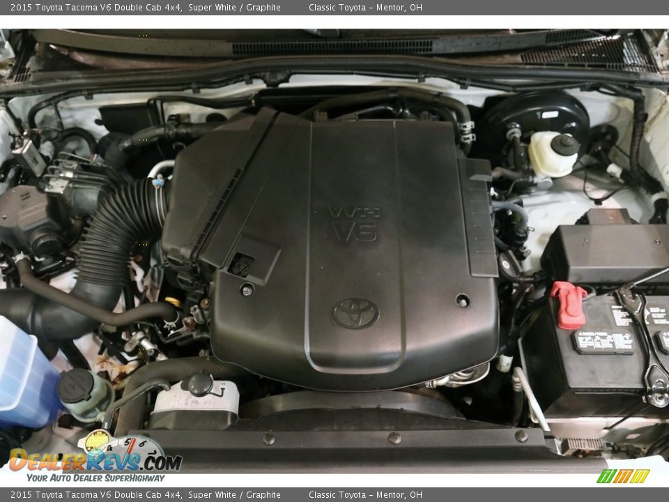 2015 Toyota Tacoma V6 Double Cab 4x4 Super White / Graphite Photo #18