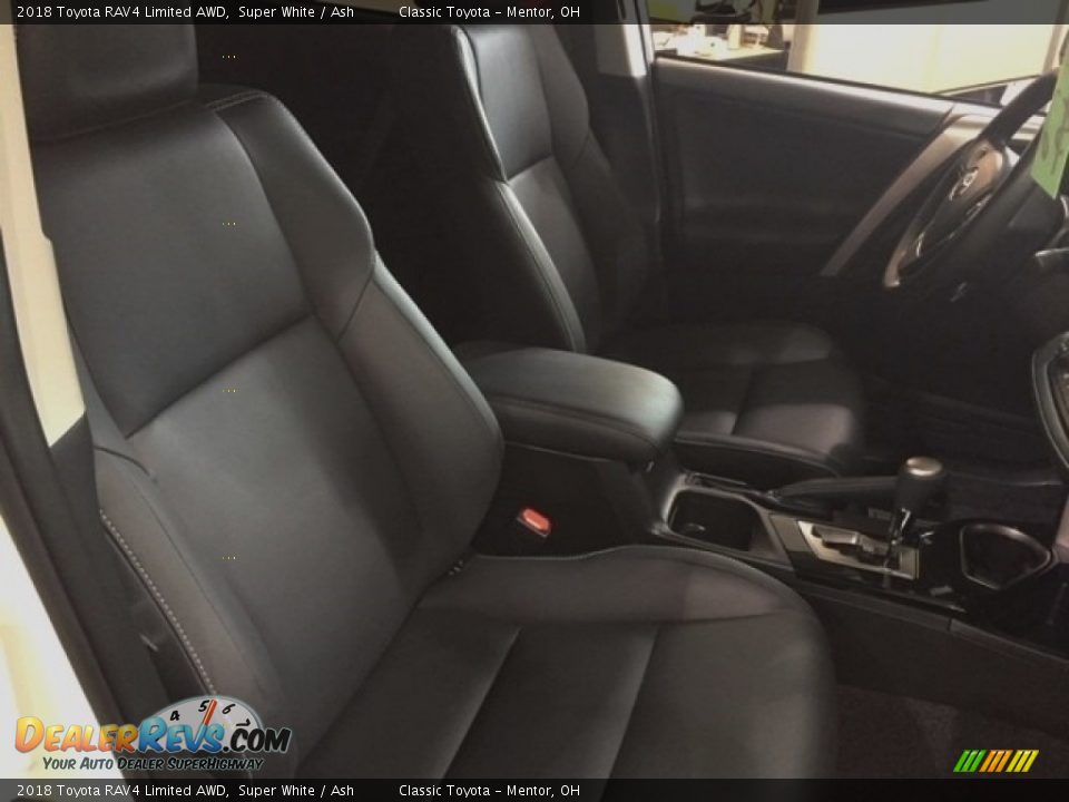 2018 Toyota RAV4 Limited AWD Super White / Ash Photo #3