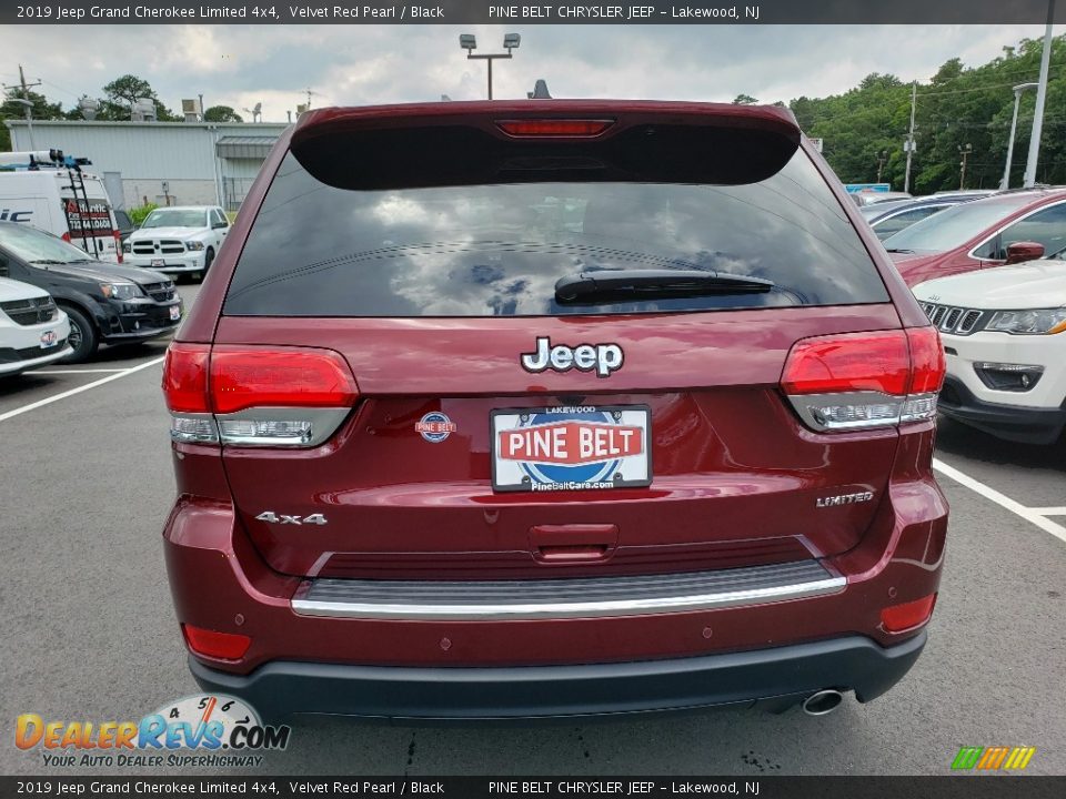 2019 Jeep Grand Cherokee Limited 4x4 Velvet Red Pearl / Black Photo #5