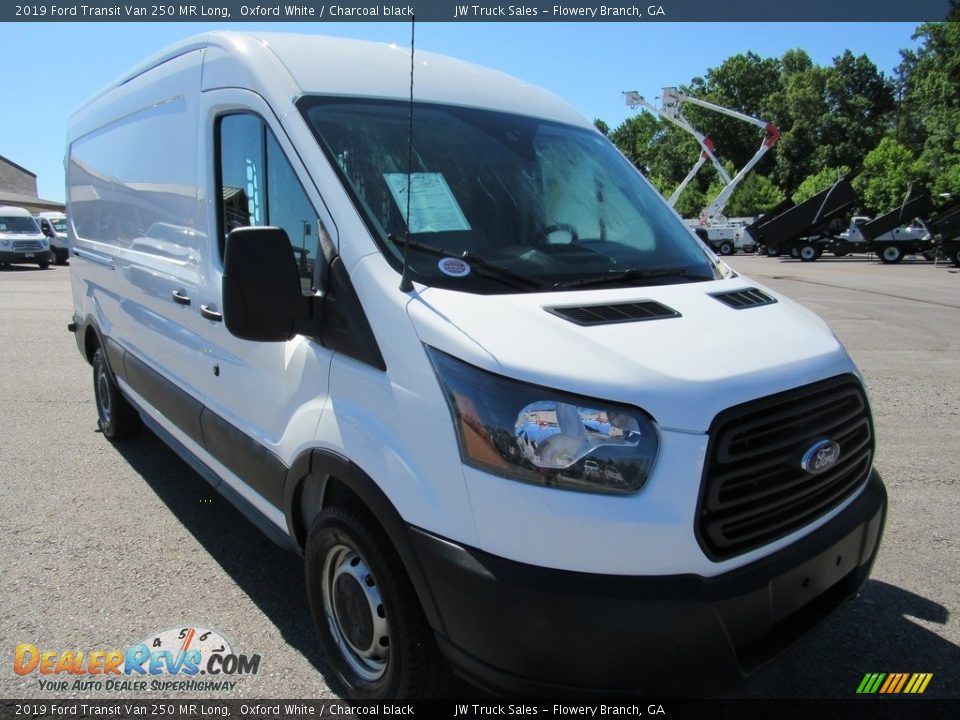 2019 Ford Transit Van 250 MR Long Oxford White / Charcoal black Photo #7