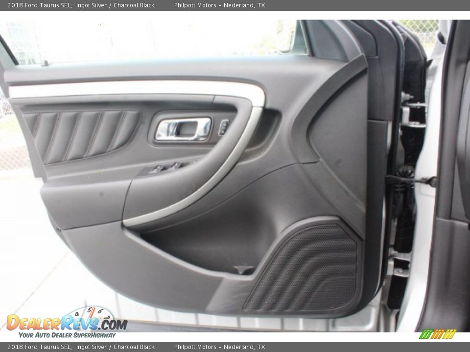 2018 Ford Taurus SEL Ingot Silver / Charcoal Black Photo #11
