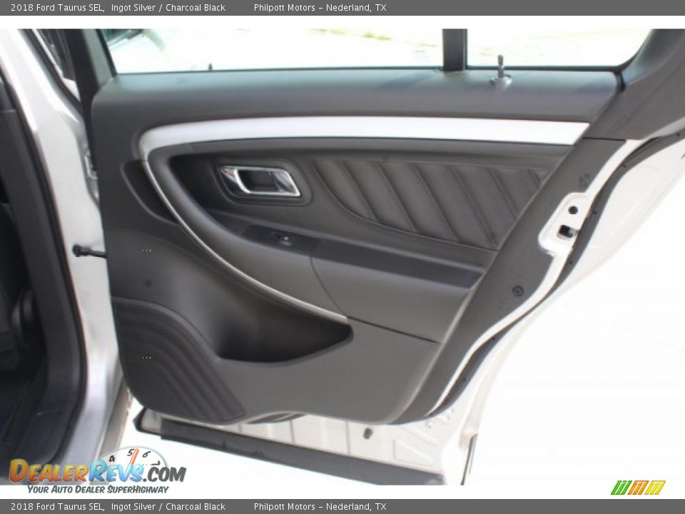 2018 Ford Taurus SEL Ingot Silver / Charcoal Black Photo #22