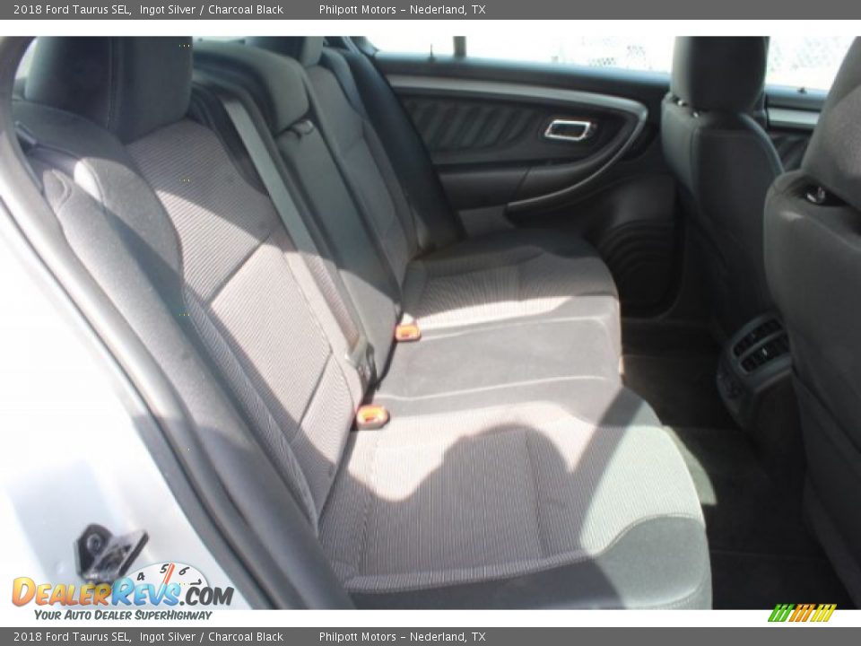 2018 Ford Taurus SEL Ingot Silver / Charcoal Black Photo #23