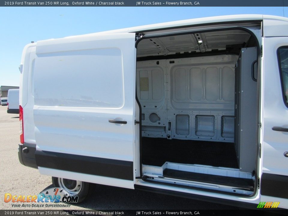 2019 Ford Transit Van 250 MR Long Oxford White / Charcoal black Photo #17