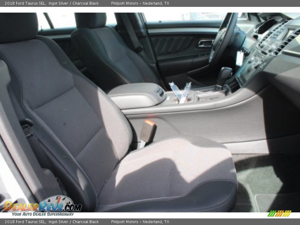 2018 Ford Taurus SEL Ingot Silver / Charcoal Black Photo #25