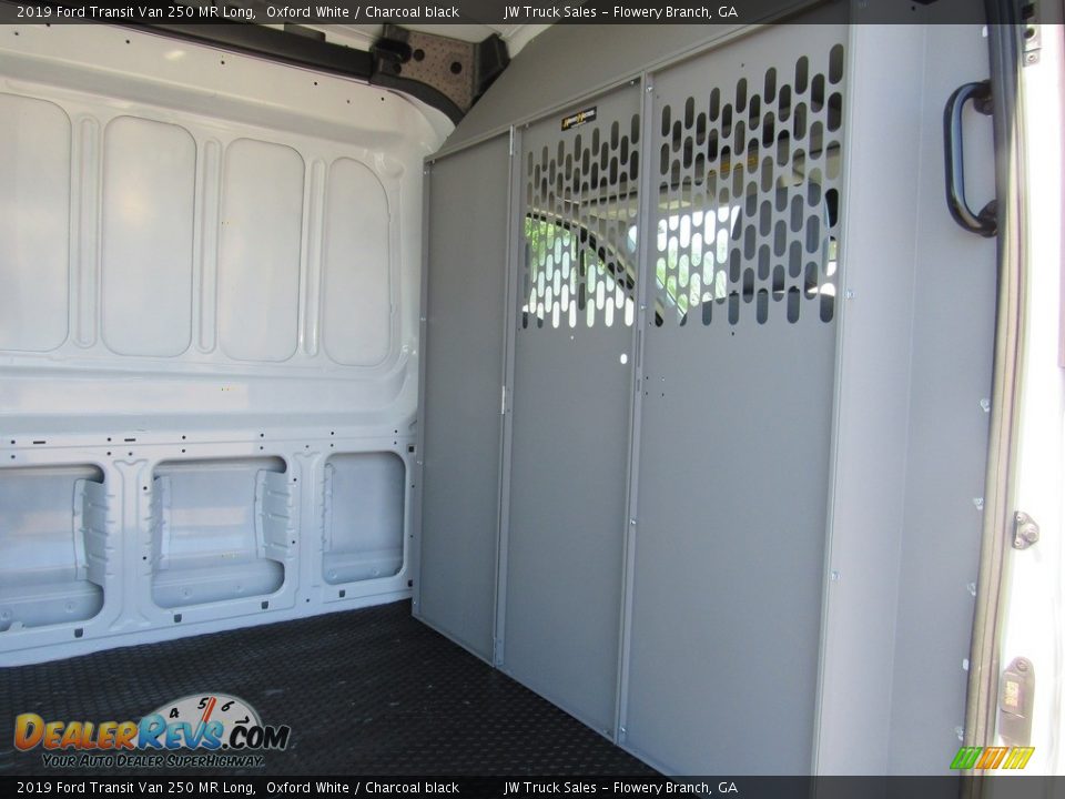 2019 Ford Transit Van 250 MR Long Oxford White / Charcoal black Photo #18