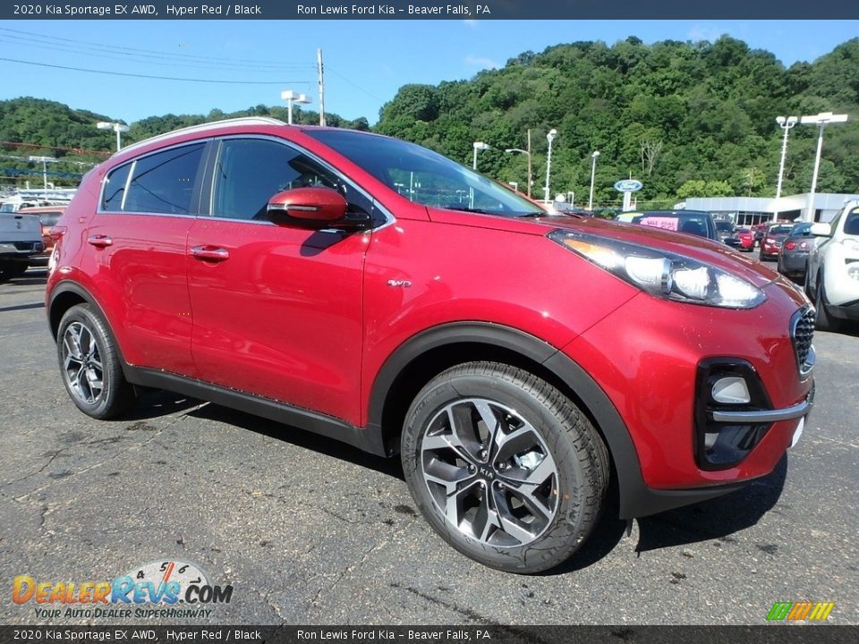 Front 3/4 View of 2020 Kia Sportage EX AWD Photo #11