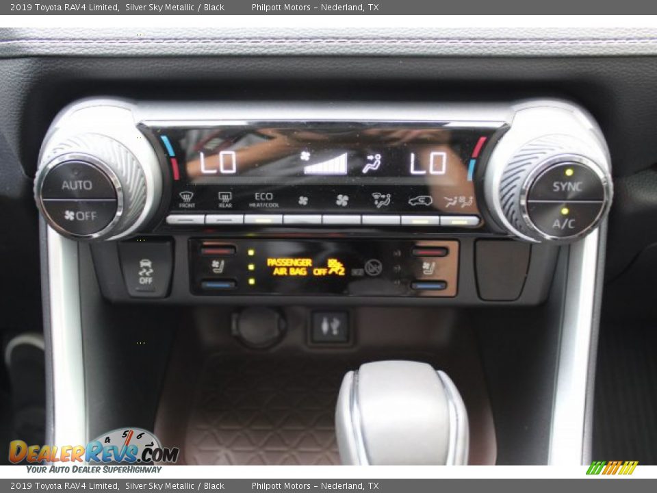 2019 Toyota RAV4 Limited Silver Sky Metallic / Black Photo #16