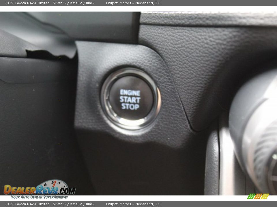 2019 Toyota RAV4 Limited Silver Sky Metallic / Black Photo #17