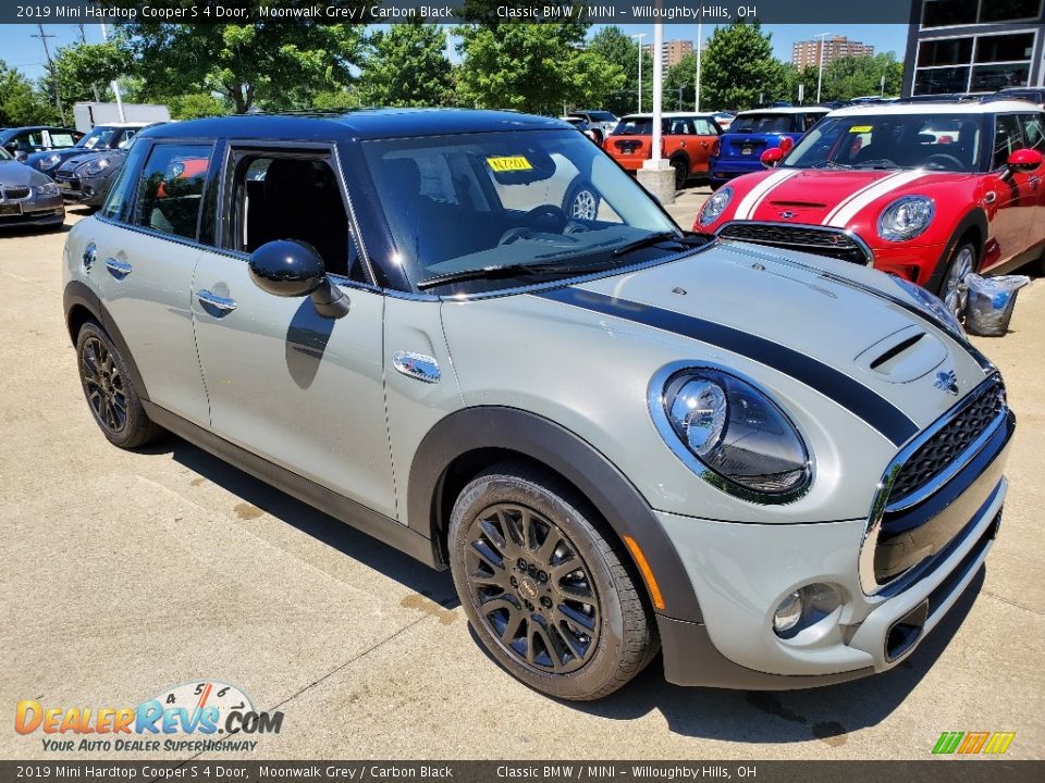 2019 Mini Hardtop Cooper S 4 Door Moonwalk Grey / Carbon Black Photo #1