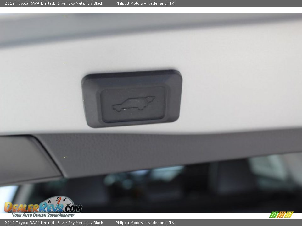 2019 Toyota RAV4 Limited Silver Sky Metallic / Black Photo #24