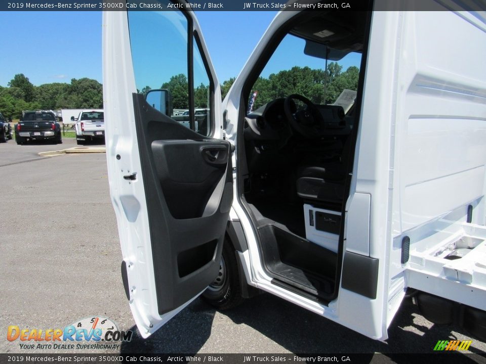 2019 Mercedes-Benz Sprinter 3500XD Cab Chassis Arctic White / Black Photo #10