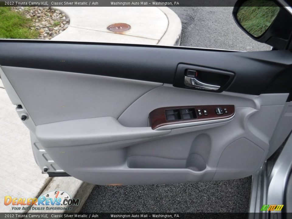 2012 Toyota Camry XLE Classic Silver Metallic / Ash Photo #12