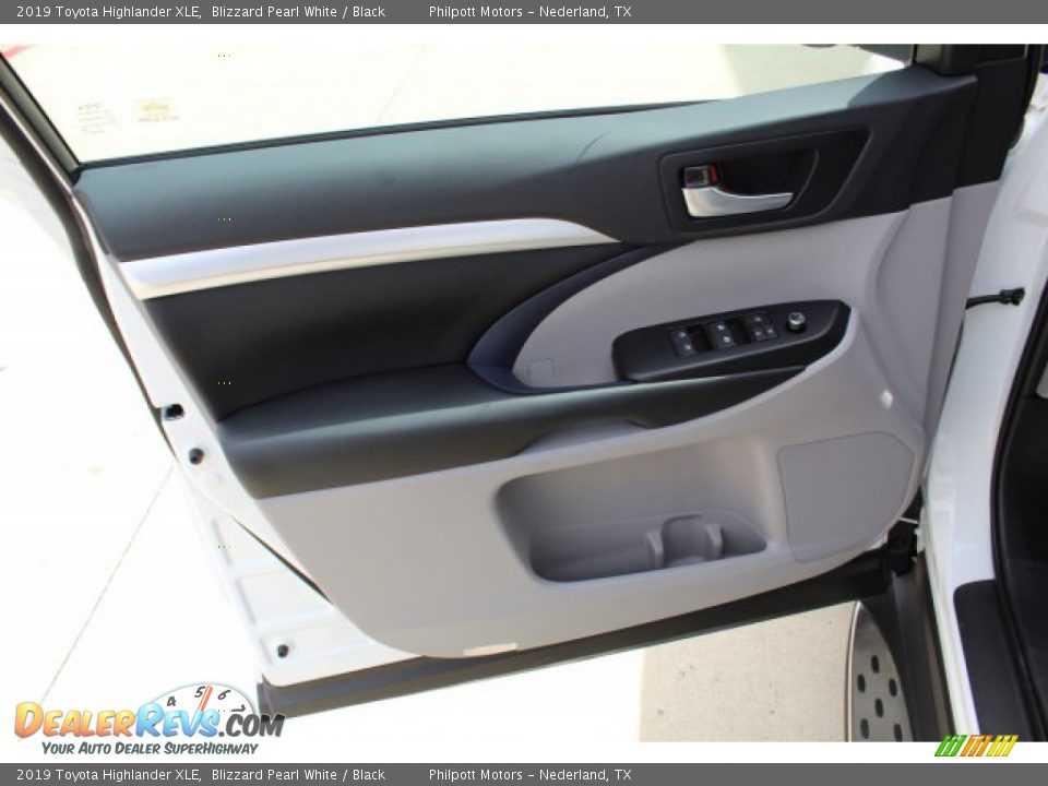 2019 Toyota Highlander XLE Blizzard Pearl White / Black Photo #10