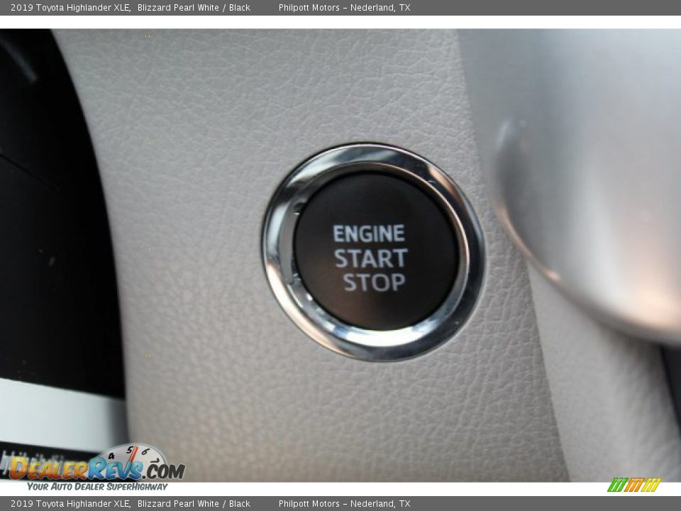 2019 Toyota Highlander XLE Blizzard Pearl White / Black Photo #18