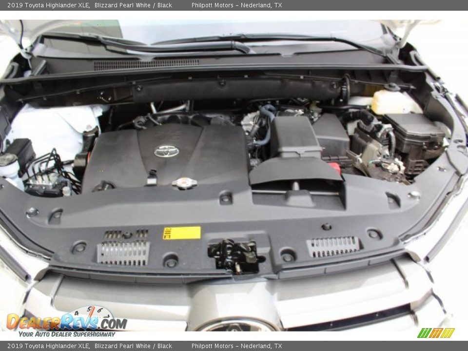 2019 Toyota Highlander XLE Blizzard Pearl White / Black Photo #27