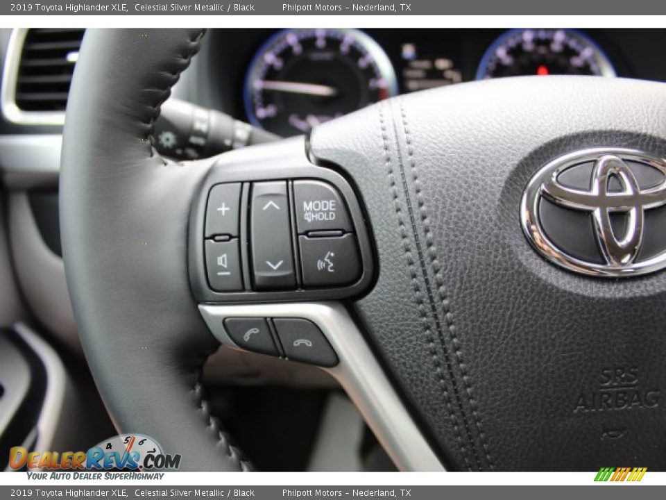 2019 Toyota Highlander XLE Celestial Silver Metallic / Black Photo #12