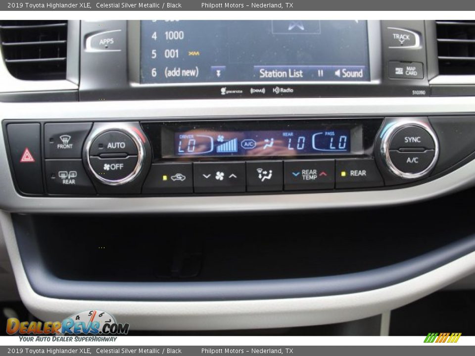 2019 Toyota Highlander XLE Celestial Silver Metallic / Black Photo #16