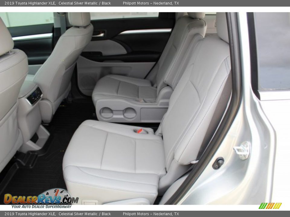 2019 Toyota Highlander XLE Celestial Silver Metallic / Black Photo #21