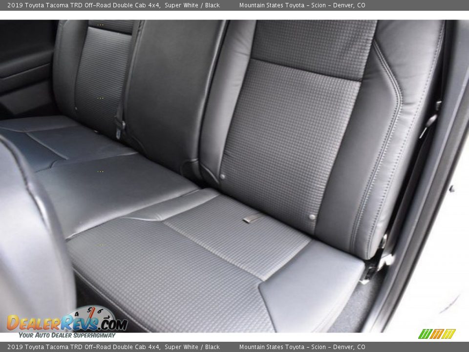 2019 Toyota Tacoma TRD Off-Road Double Cab 4x4 Super White / Black Photo #10