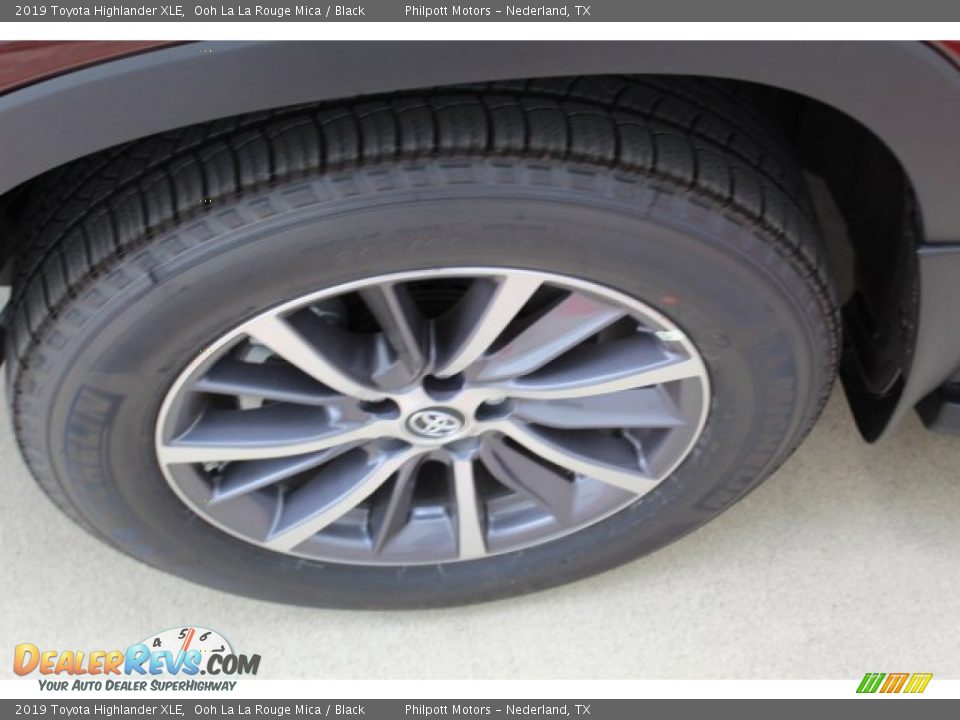 2019 Toyota Highlander XLE Ooh La La Rouge Mica / Black Photo #5