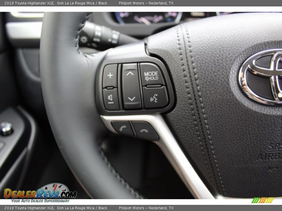 2019 Toyota Highlander XLE Ooh La La Rouge Mica / Black Photo #9