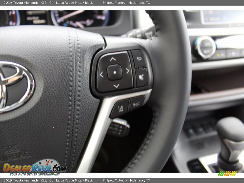 2019 Toyota Highlander XLE Ooh La La Rouge Mica / Black Photo #10