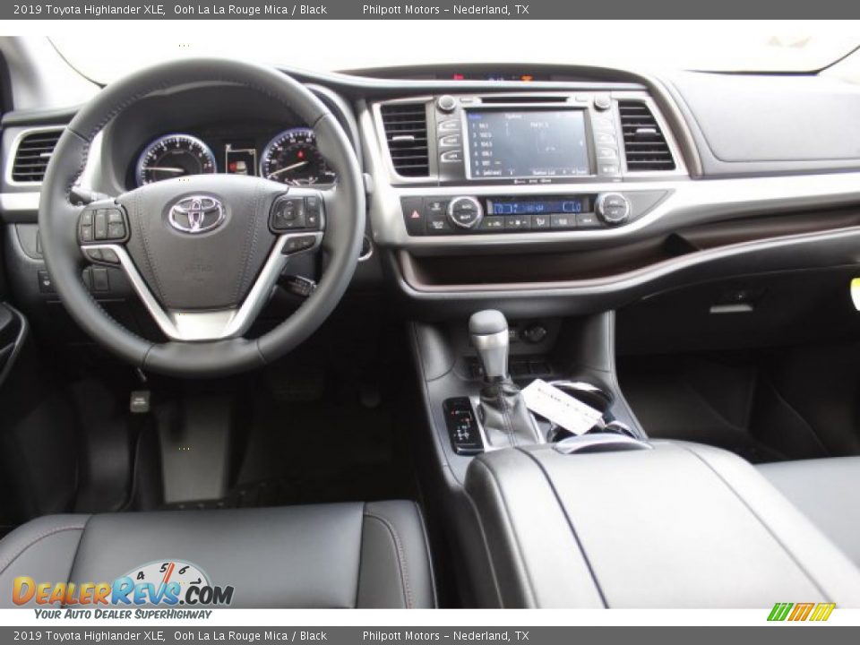 2019 Toyota Highlander XLE Ooh La La Rouge Mica / Black Photo #23
