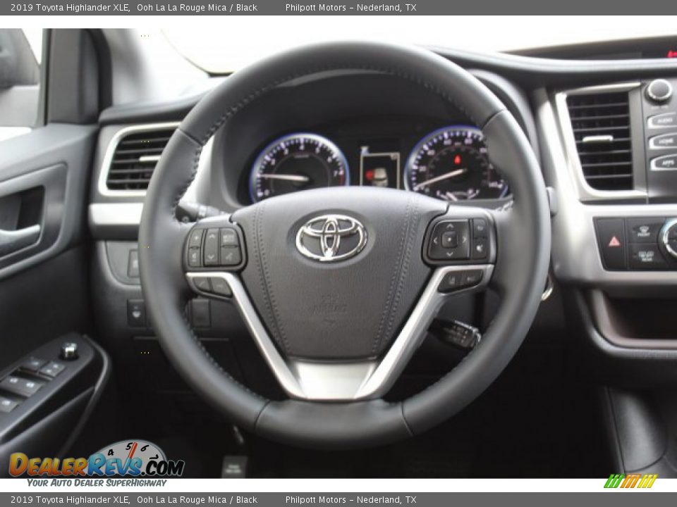 2019 Toyota Highlander XLE Ooh La La Rouge Mica / Black Photo #24