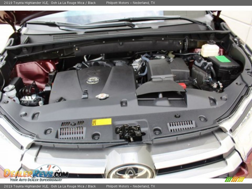 2019 Toyota Highlander XLE Ooh La La Rouge Mica / Black Photo #25