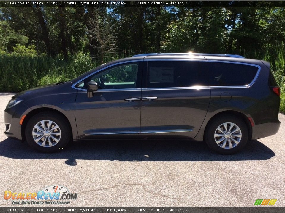 2019 Chrysler Pacifica Touring L Granite Crystal Metallic / Black/Alloy Photo #3