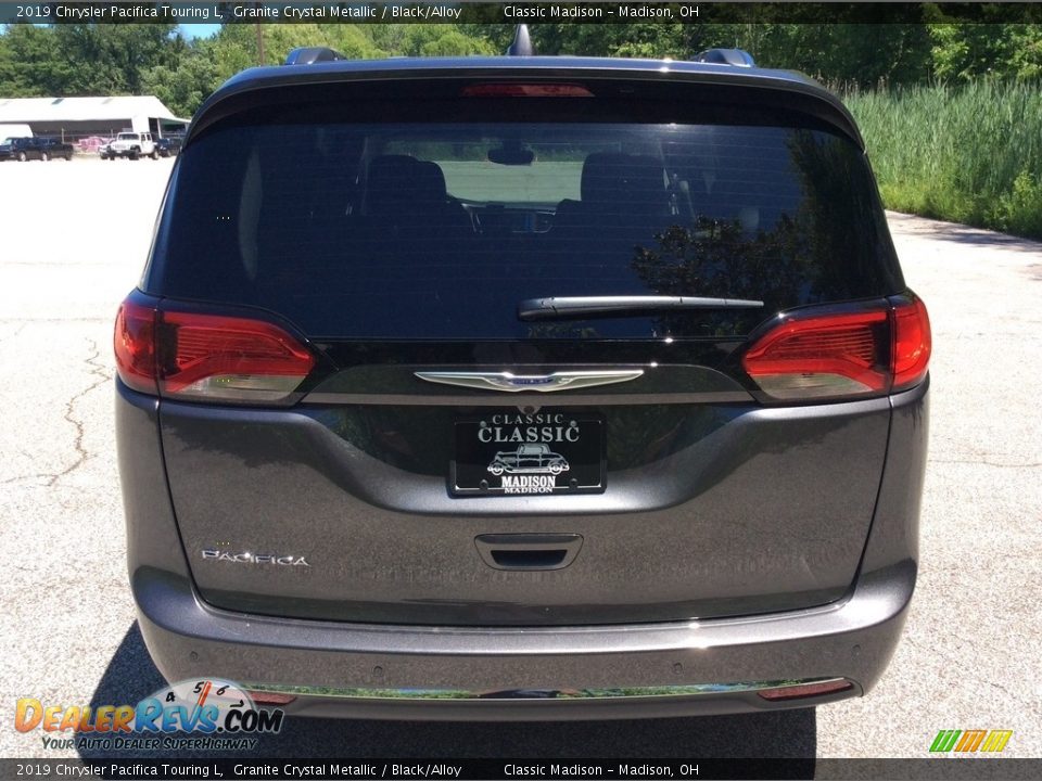 2019 Chrysler Pacifica Touring L Granite Crystal Metallic / Black/Alloy Photo #5