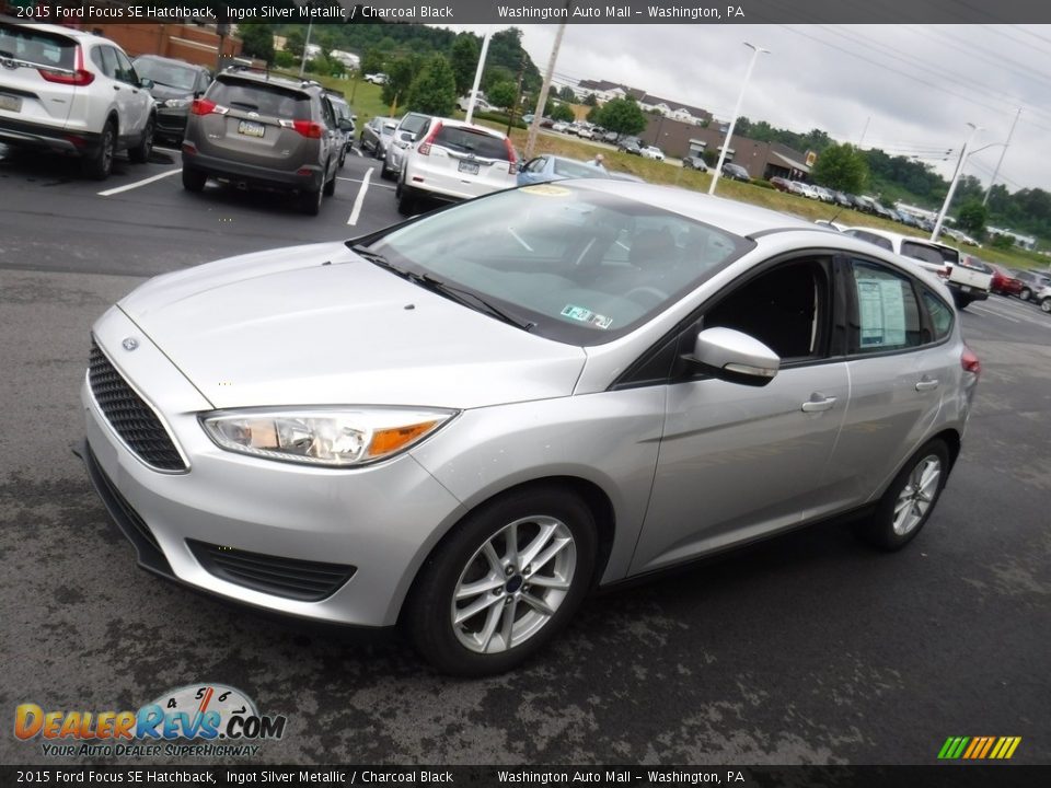 2015 Ford Focus SE Hatchback Ingot Silver Metallic / Charcoal Black Photo #5